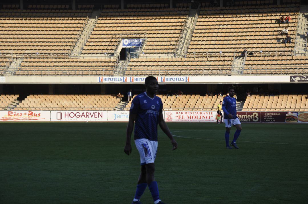 Edet durante un partido en Chapín