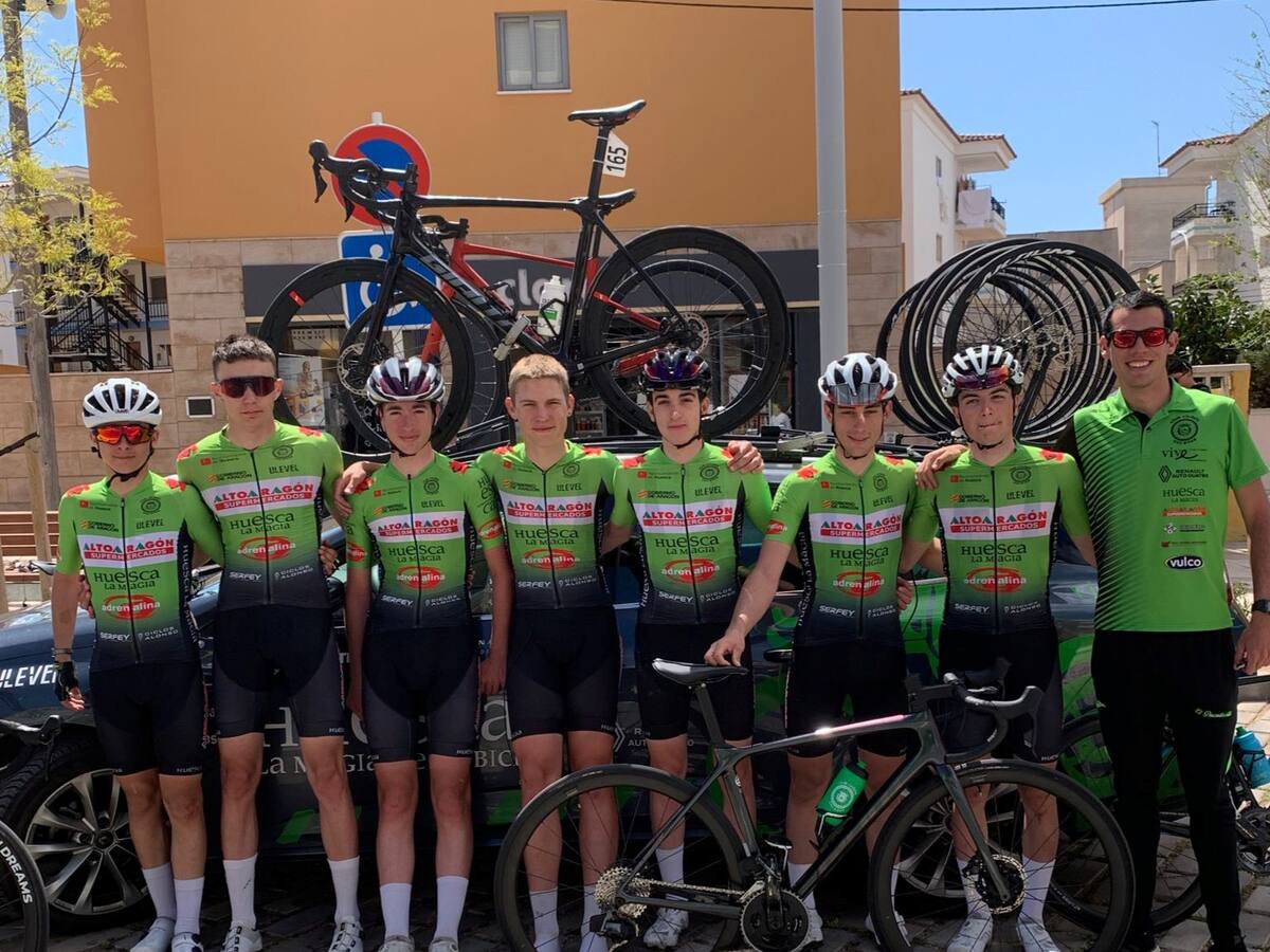 Seis podios para Huesca La Magia en seis frentes competitivos