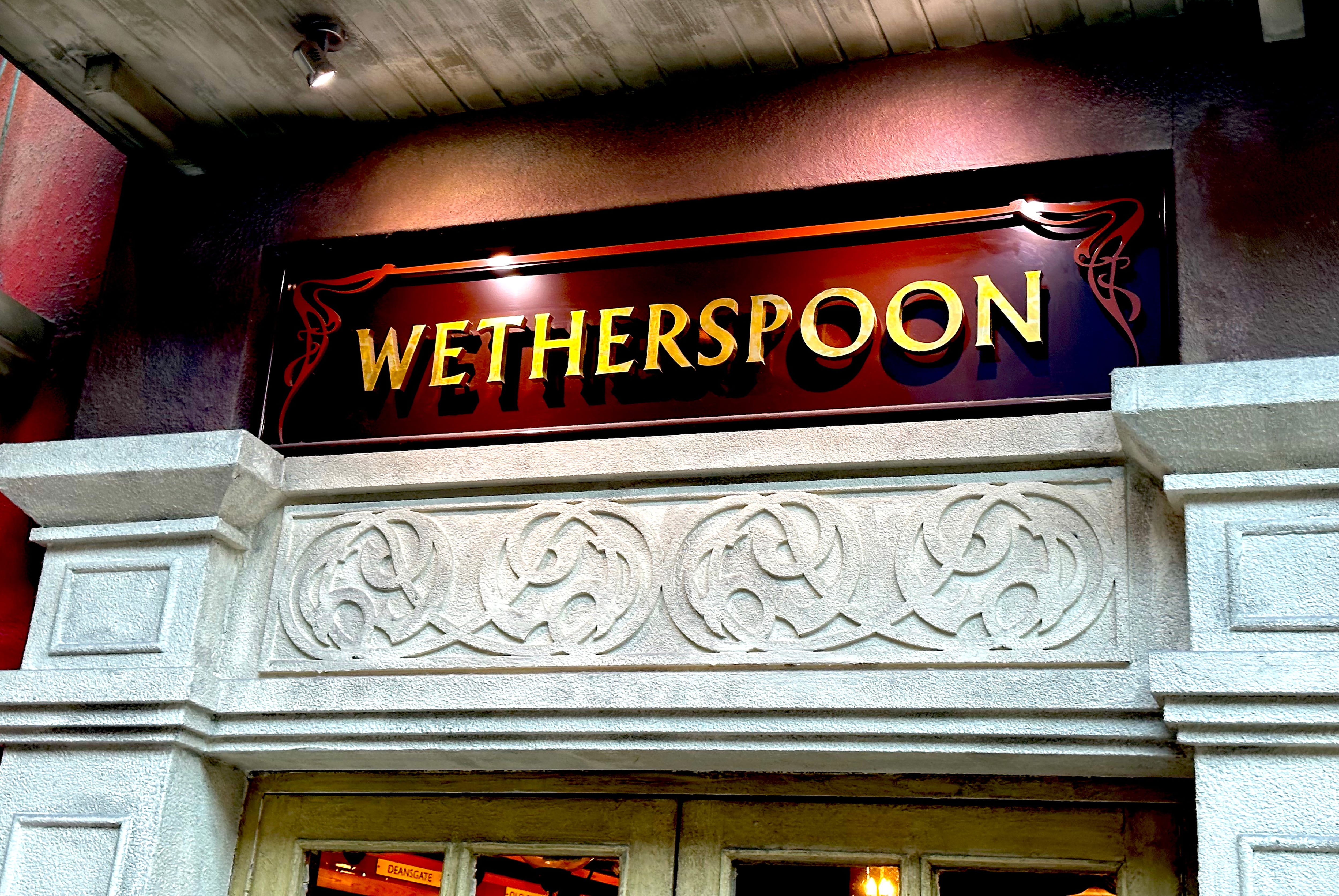 Fachada de un Wetherspoon Pub