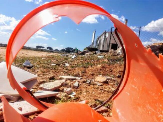 "Piensa,el mundo no es la TV"