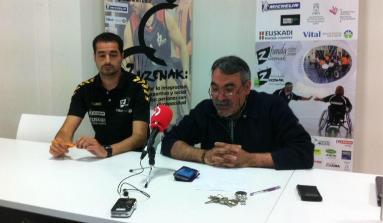 Rubén Martínez y Julio Roca en rueda de prensa.