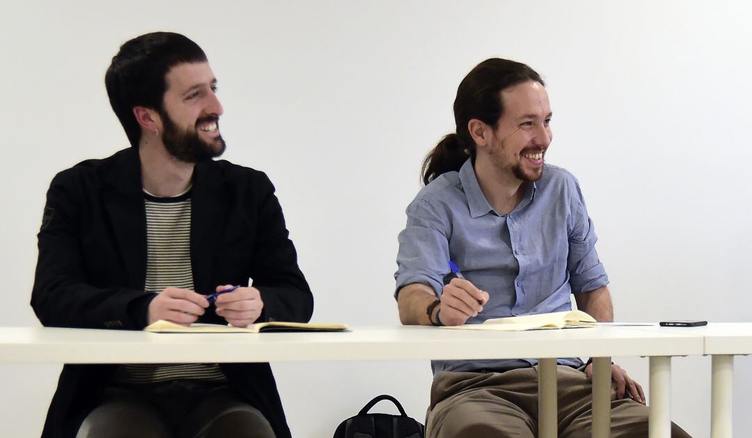 Juanma del Olmo y Pablo Iglesias, en marzo de 2016.