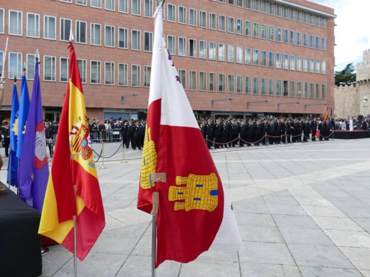 Los alumnos de la Escuela de Policía ya son hijos adoptivos de Ávila