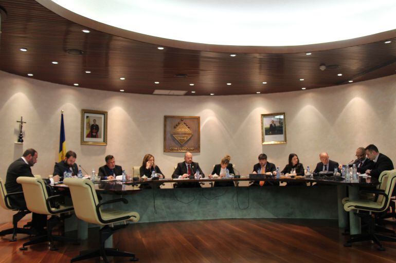Ple del consell de comú d'Encamp.