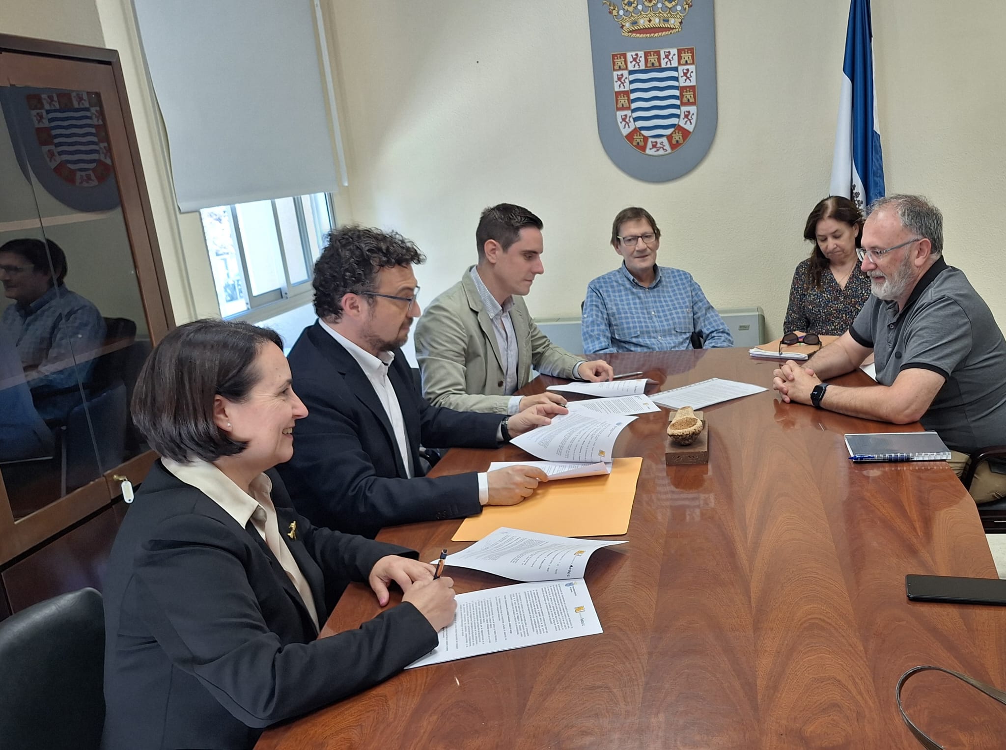 Firma del convenio en el Ayuntamiento