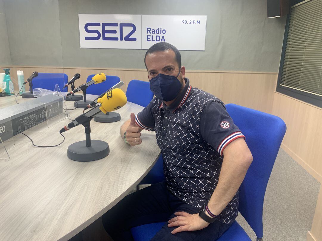 Santi Rico, entrenador del C. D. Eldense, ha acabado satisfecho con la temporada del ascenso a Segunda RFEF