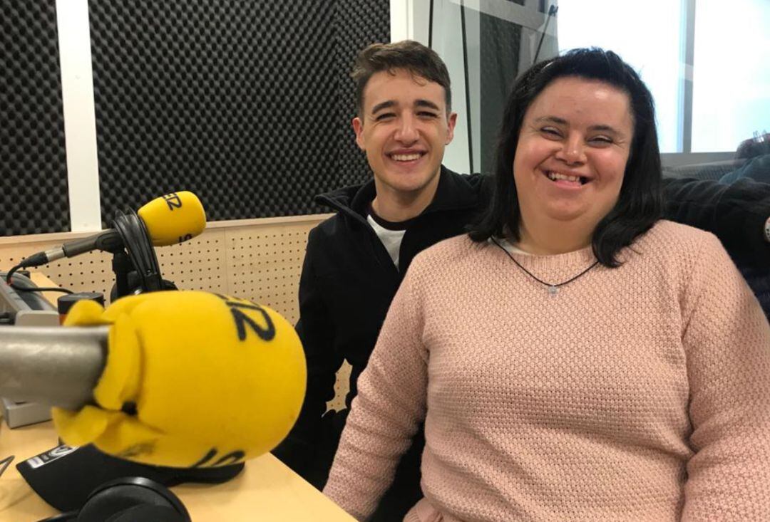 Mónica Patón con Raúl Rodríguez, presidente provincial de Cruz Roja Juventud