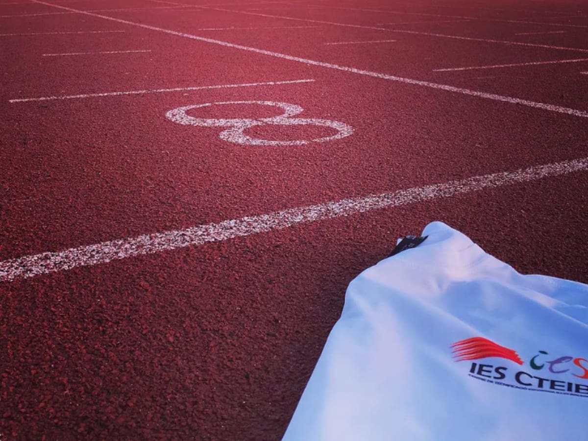 Varias familias y la AMIPA denunciaron al orientador del IES CTEIB por desatención y rechazo de informes clínicos