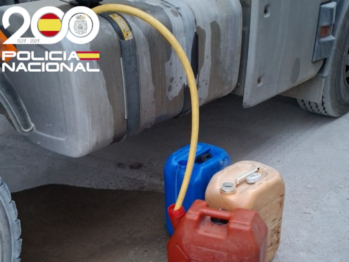 'Cazados' cuanto robaban la gasolina de los camiones de una empresa de áridos de Ibiza