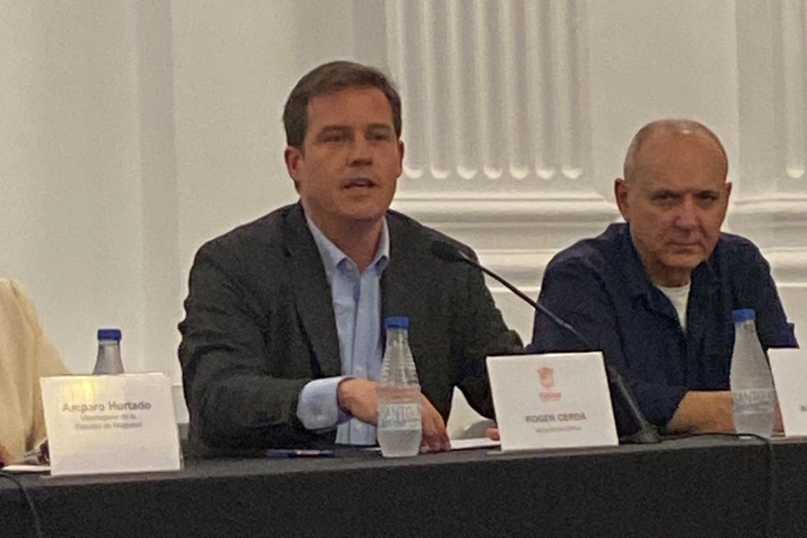 El alcalde de Xàtiva, Roger Cerdà, y el concejal de cultura, Alfred Boluda, en la inauguración de las jornadas