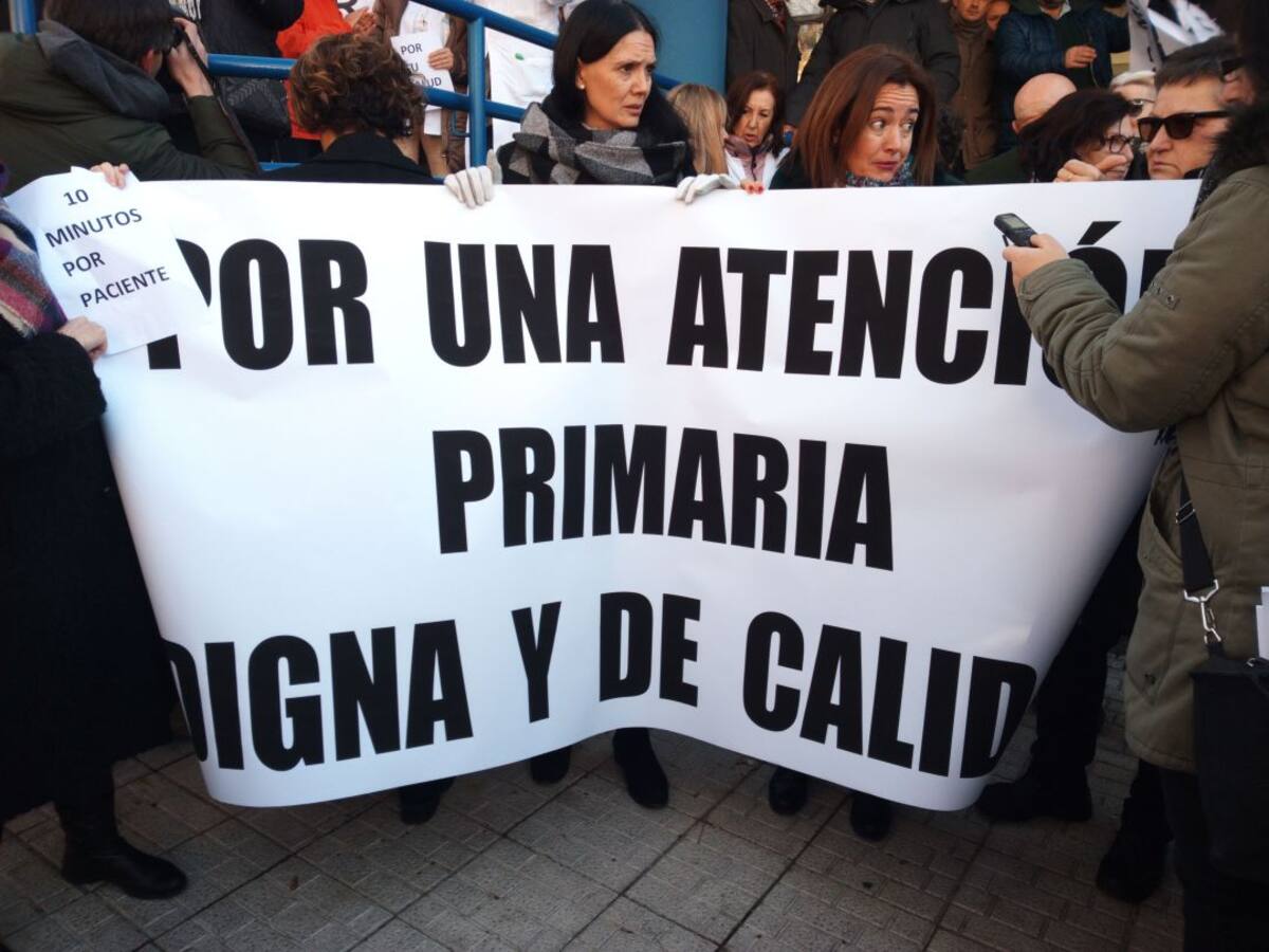 Concentraciones de apoyo a las tres médicas que han renunciado a su trabajo en Burgos