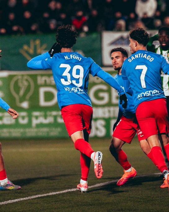 Héctor Fort celebra el gol que pone al Elche CF en la 3ª ronda de la Copa del Rey