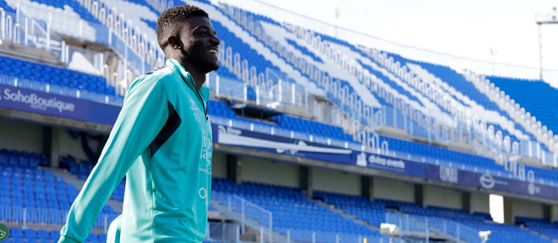 Moussa, durante el entrenamiento del Málaga en La Rosaleda
