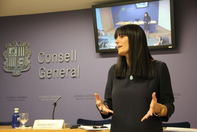 Mònica Bonell dóna detall de la darrera Junta de presidents en la què es va analitzar el cas Mateu.