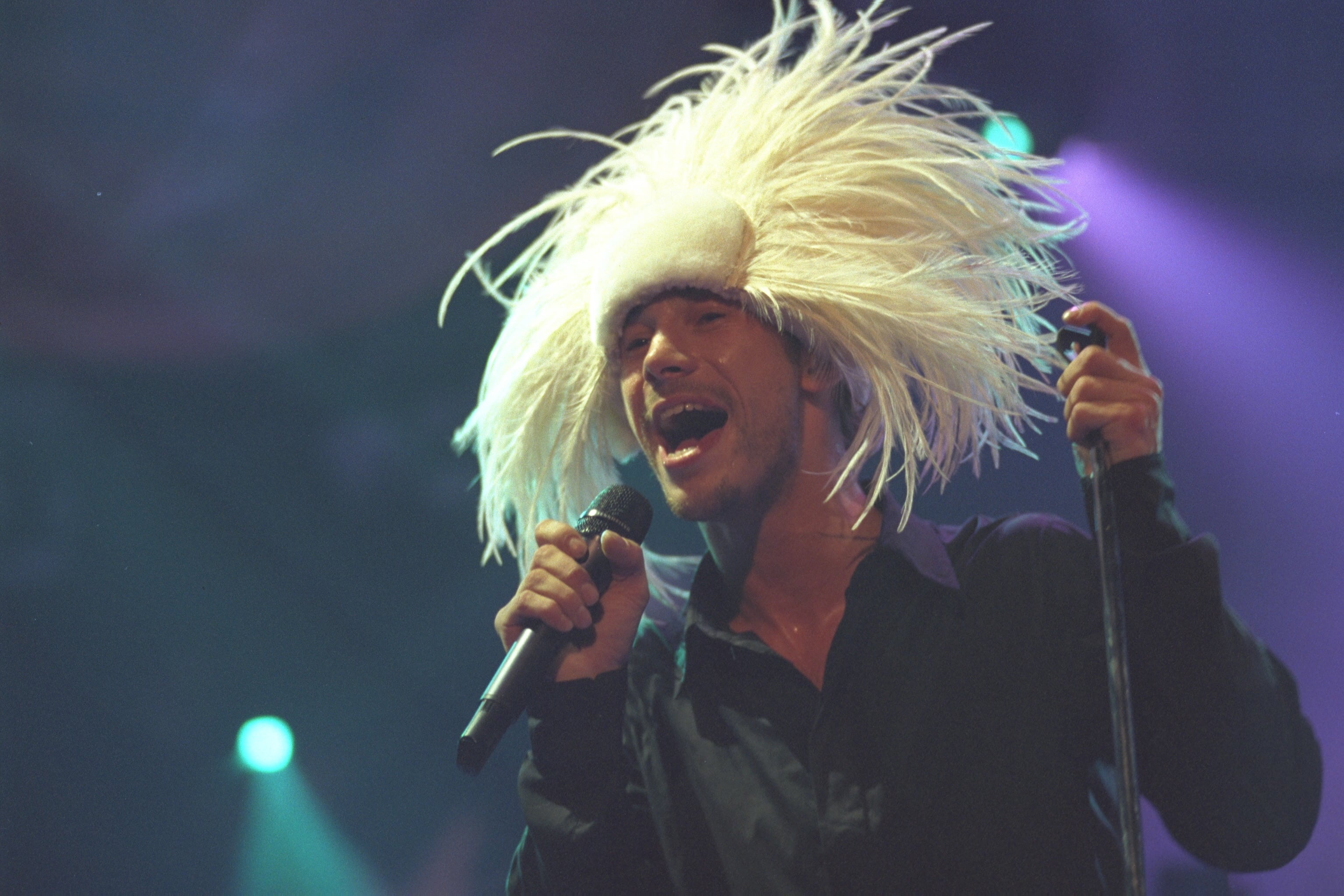 Jamiroquai durante un concierto en París