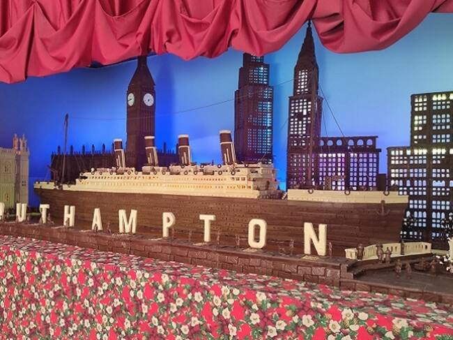Imagen del Titanic en chocolate realizado por maestros chocolateros para Los Artesanitos de Estepa