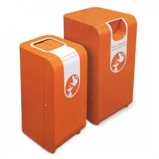 Contenedores de aceite usado para la recogida en Elda