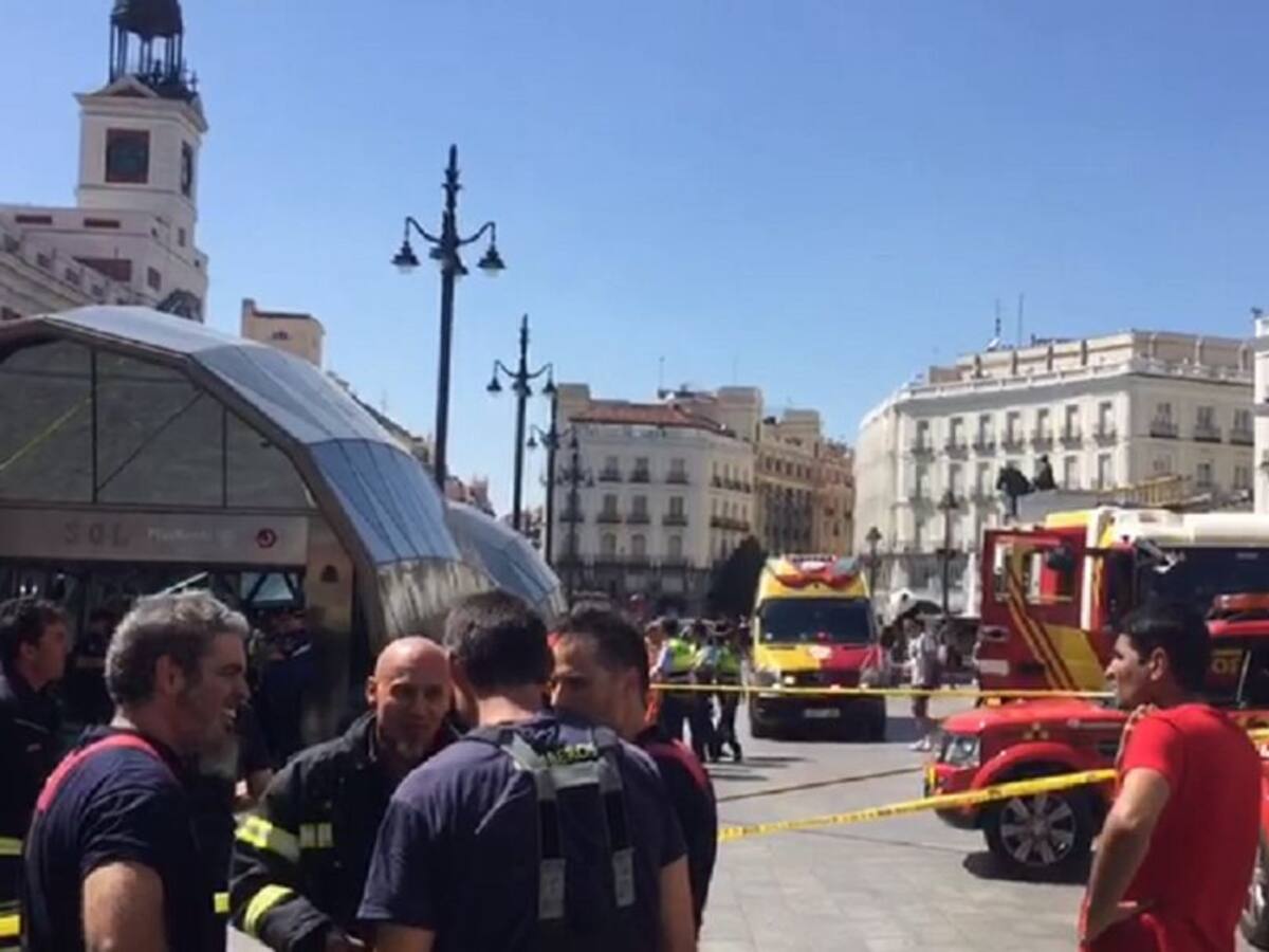 Un incendio provoca el desalojo de la estación de Sol durante casi dos horas