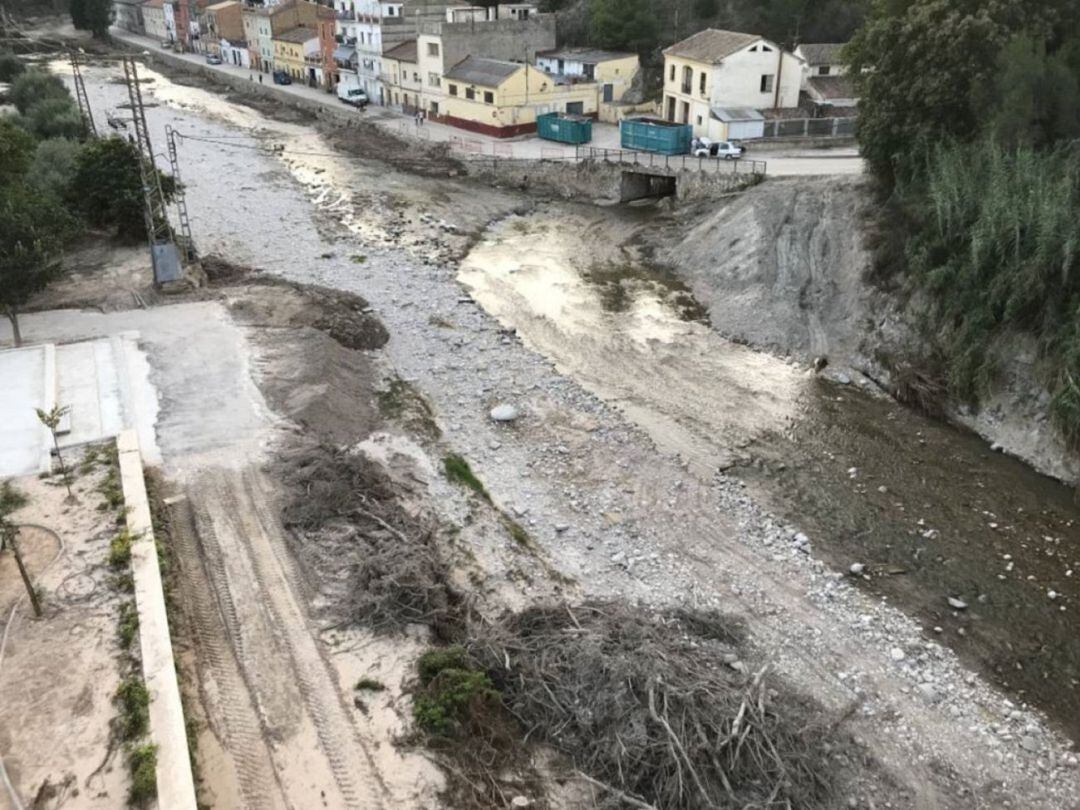 La gota fría del pasado septiembre afectó a Ontinyent de forma grave y destruyó el barrio de Canterería  
 