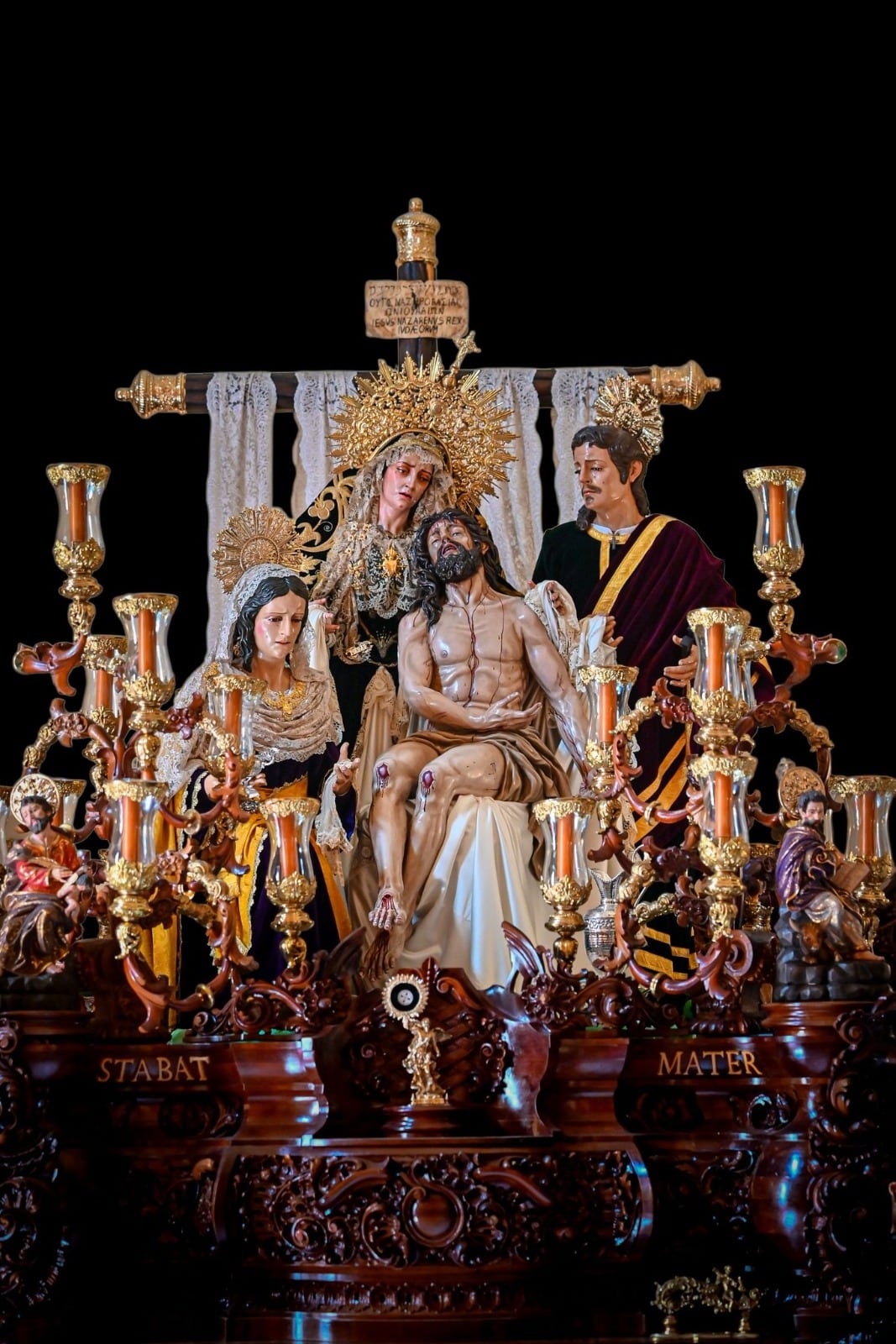 Publicación de una fotografía de la Hermandad de la Vera-Cruz.