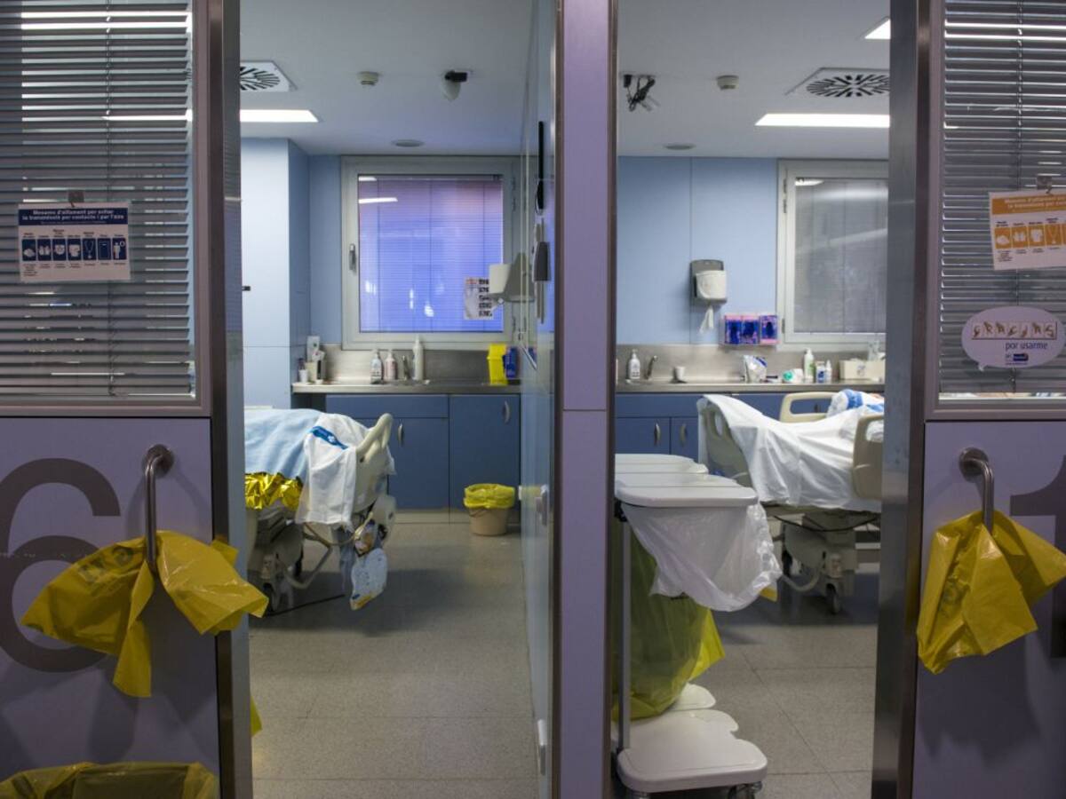 Cataluña suma 4.324 nuevos contagios y sus UCI ya superan los 500 ingresados