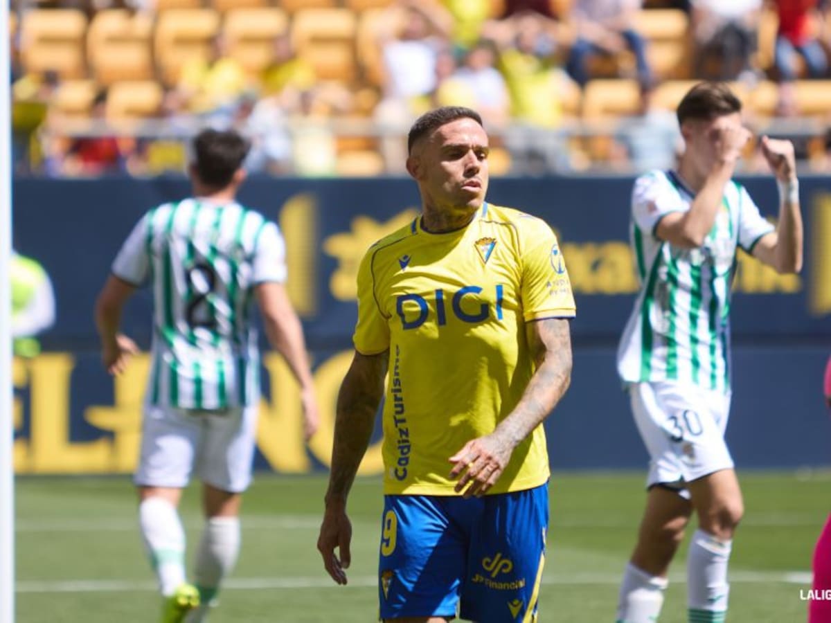 El Cádiz CF sigue agonizando ante el Córdoba