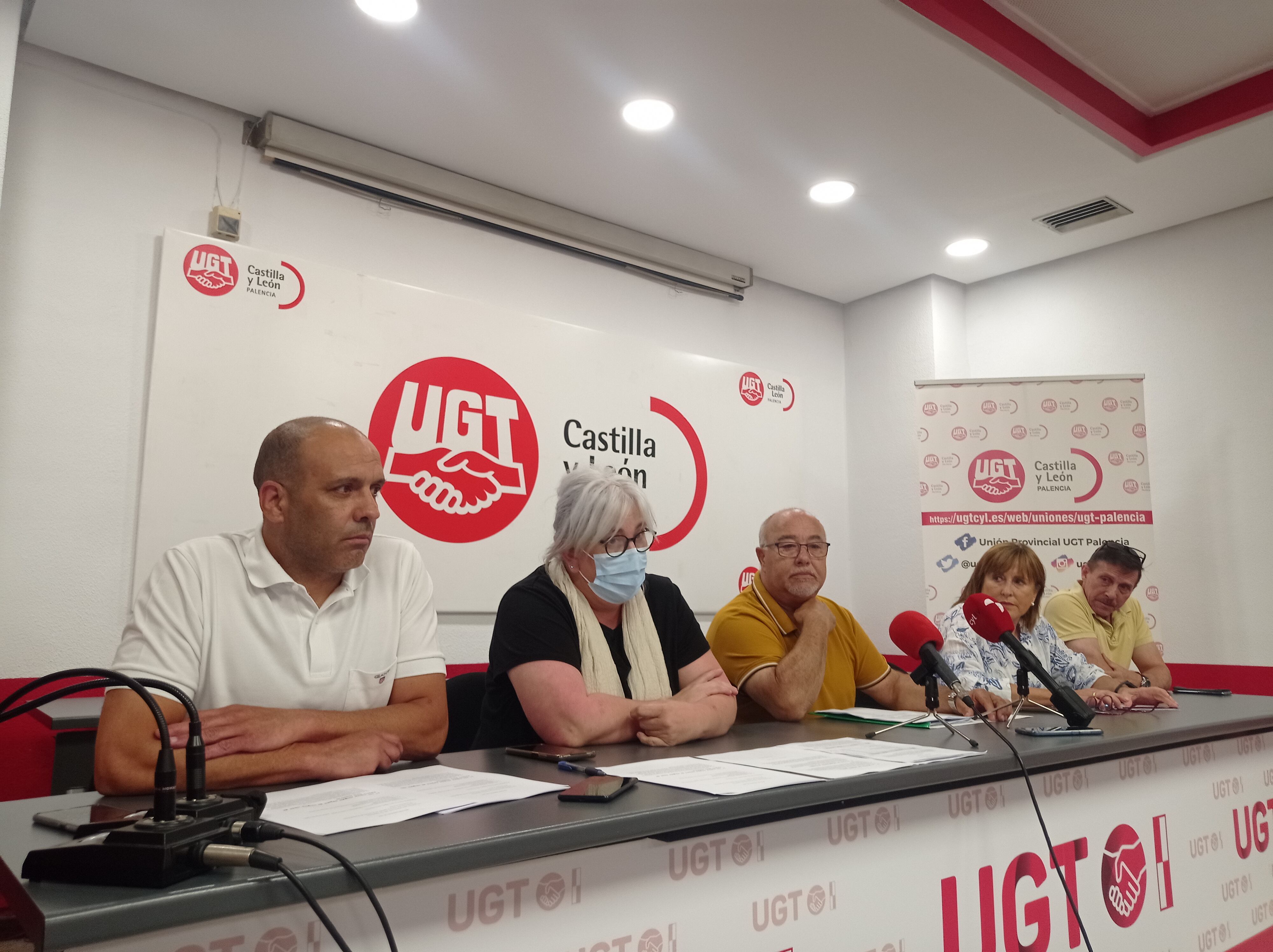 Representantes de los trabajadores del PMD han rechazado su integración en el Ayuntamiento de Palencia