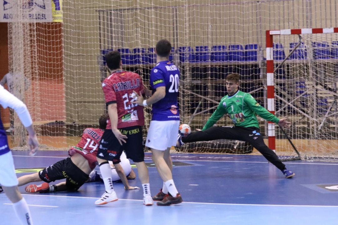 José Mario Carrillo marcaba 5 goles al BM Benidorm