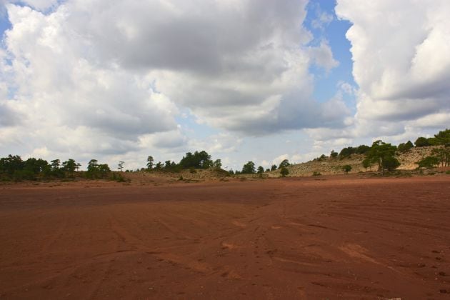 Las tierras &quot;colorás&quot; están dentro del Monumento Natural de Palancares y Tierra Muerta.