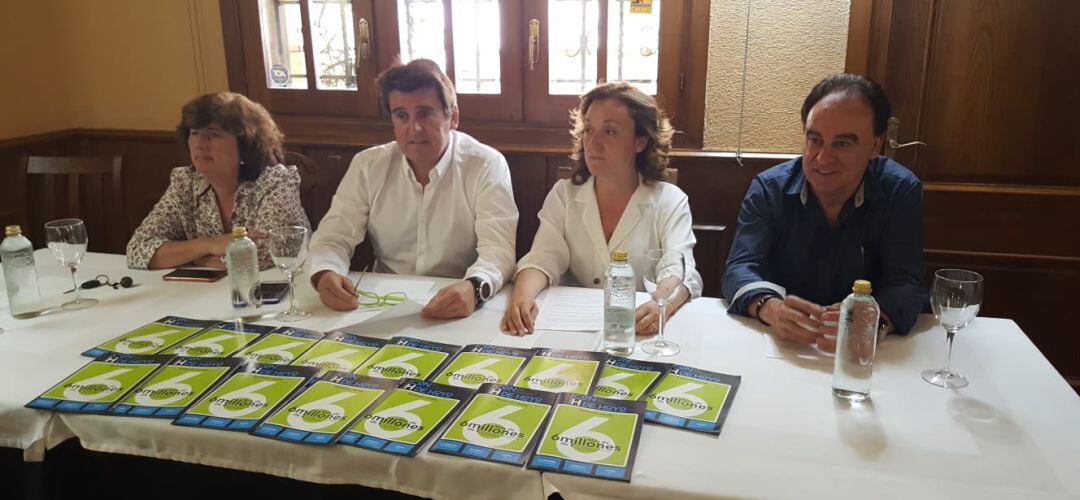 Unidos por Hoyo, IU Podemos, Ciudadanos y PSOE en rueda de prensa conjunta