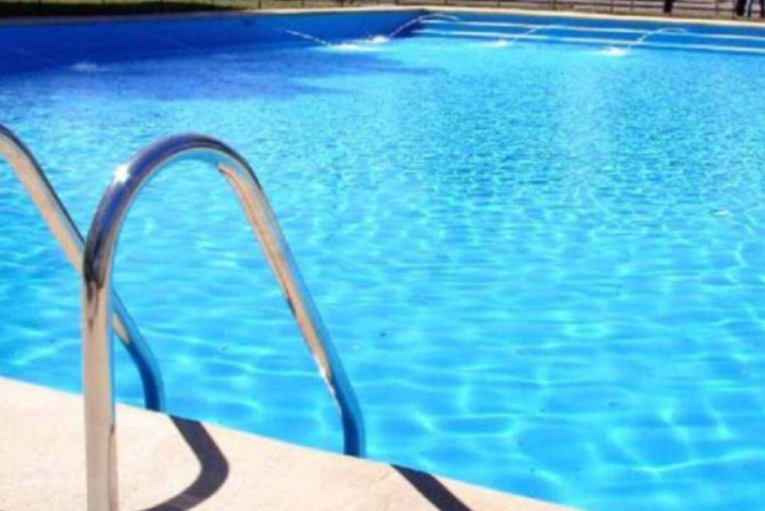 Imagen de archivo de una piscina