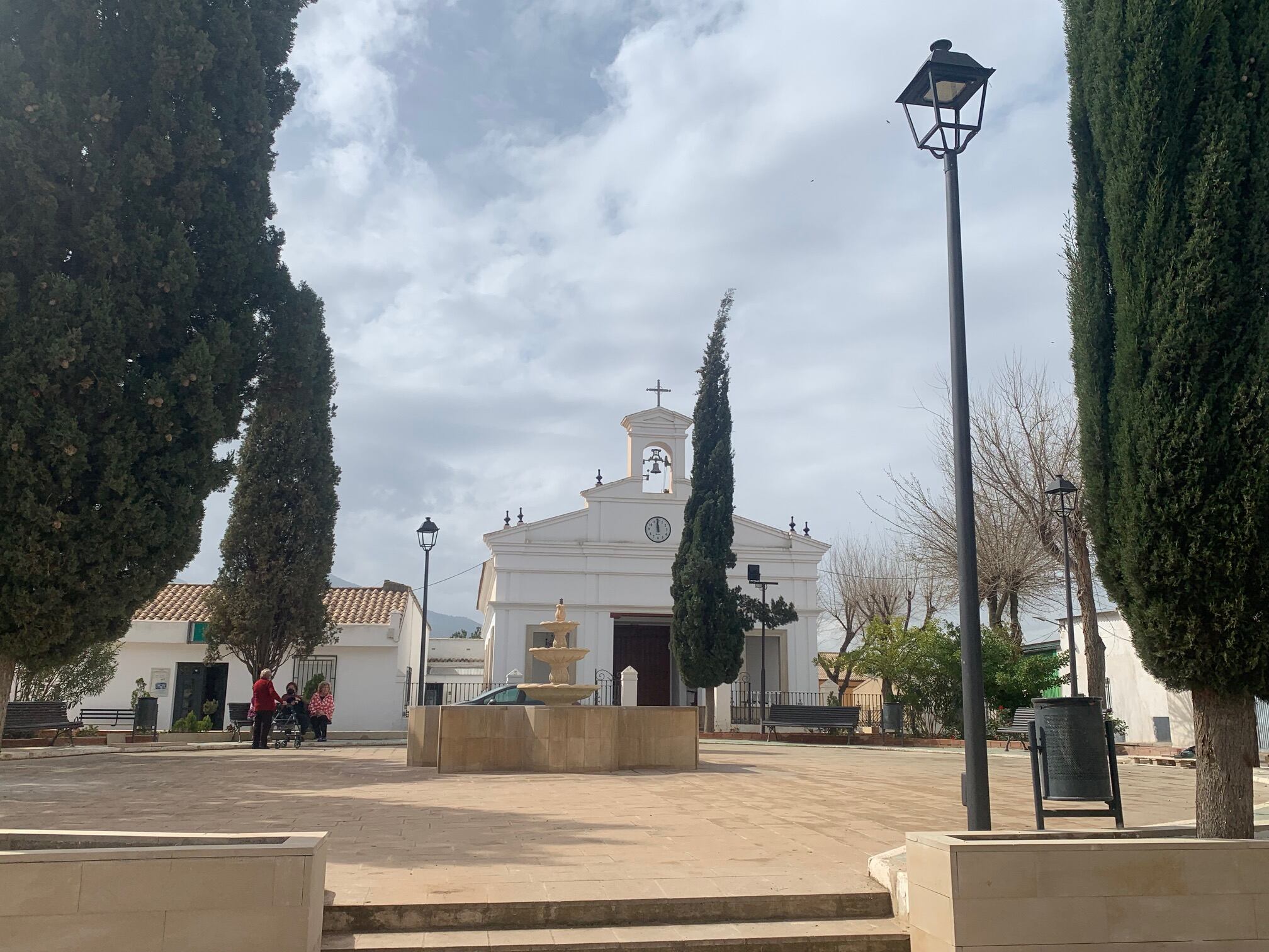 Mejoras en espacios públicos de Puente del Obispo y Las Escuelas