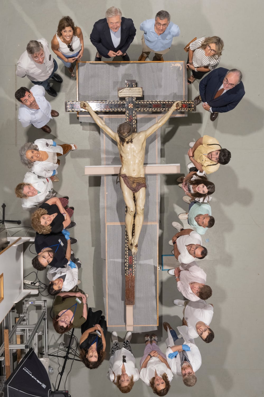 La imagen del Cristo de la Misericordia de Granada (Silencio) a su llegada al Instituto Andaluz de Patrimonio Histórico