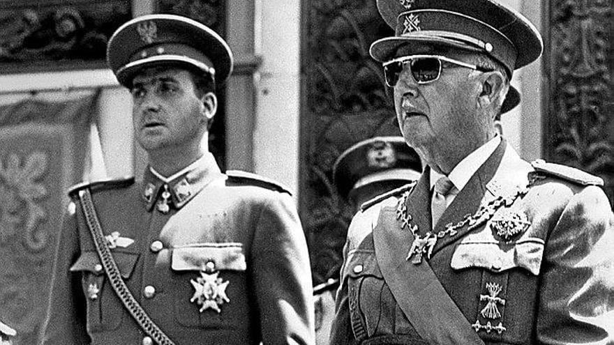 El rey Juan Carlos y el dictador Francisco Franco