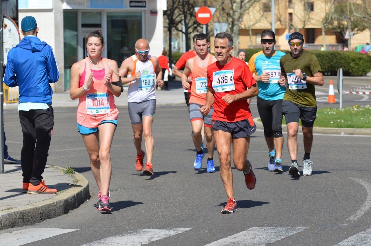 La prueba reina del running leonés salea las calles tres años después