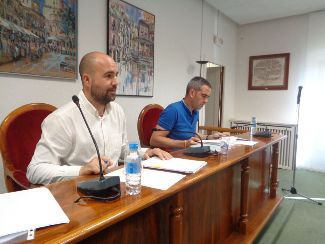 Vicente Holgueras y Sergio Chagartegui, concejales arandinos de Vox