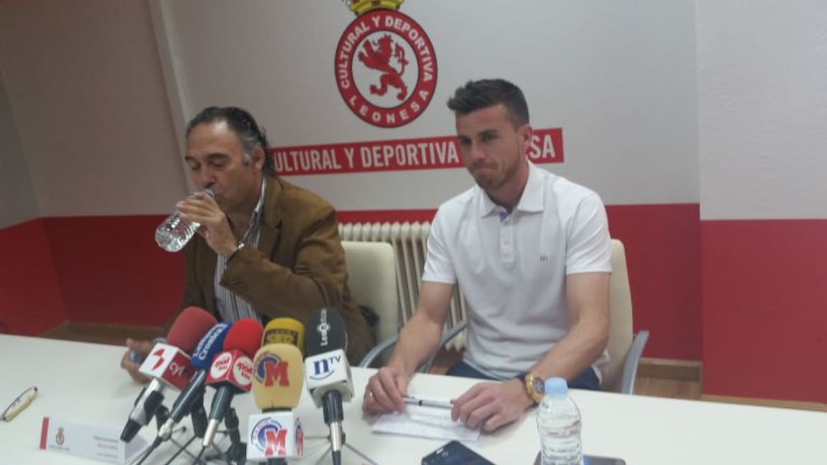 Santos cuelga las botas y abre el despacho