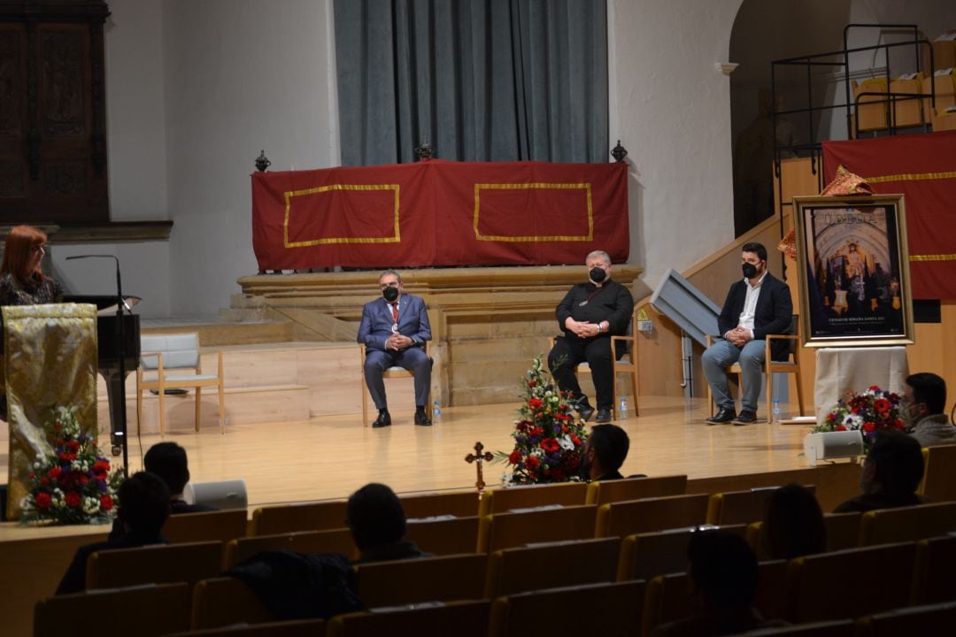 El Auditorio del Hospital de Santiago acoge la presentación del cartel de la Semana Santa de Úbeda 2021