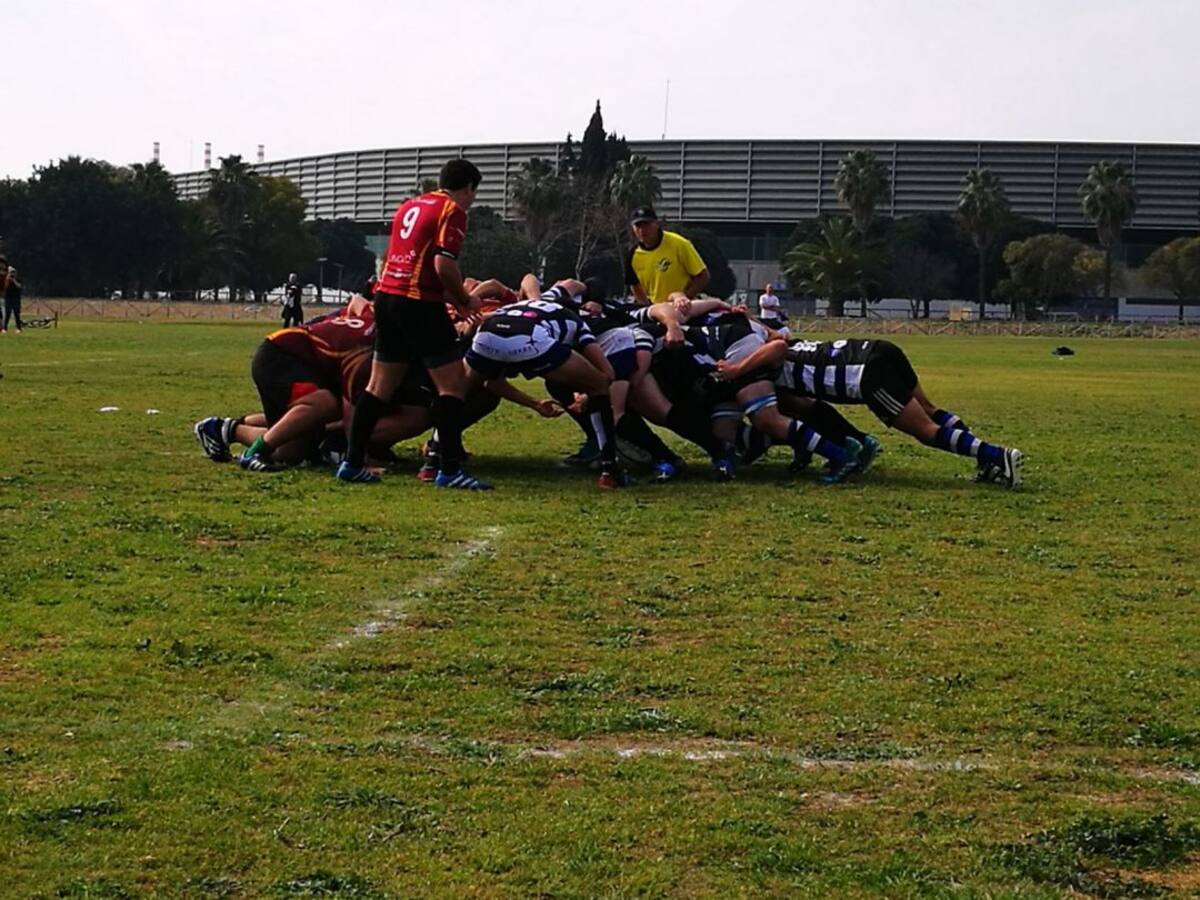 El Cruxe toma ventaja tras ganar al Rugby del Estrecho (50-14)
