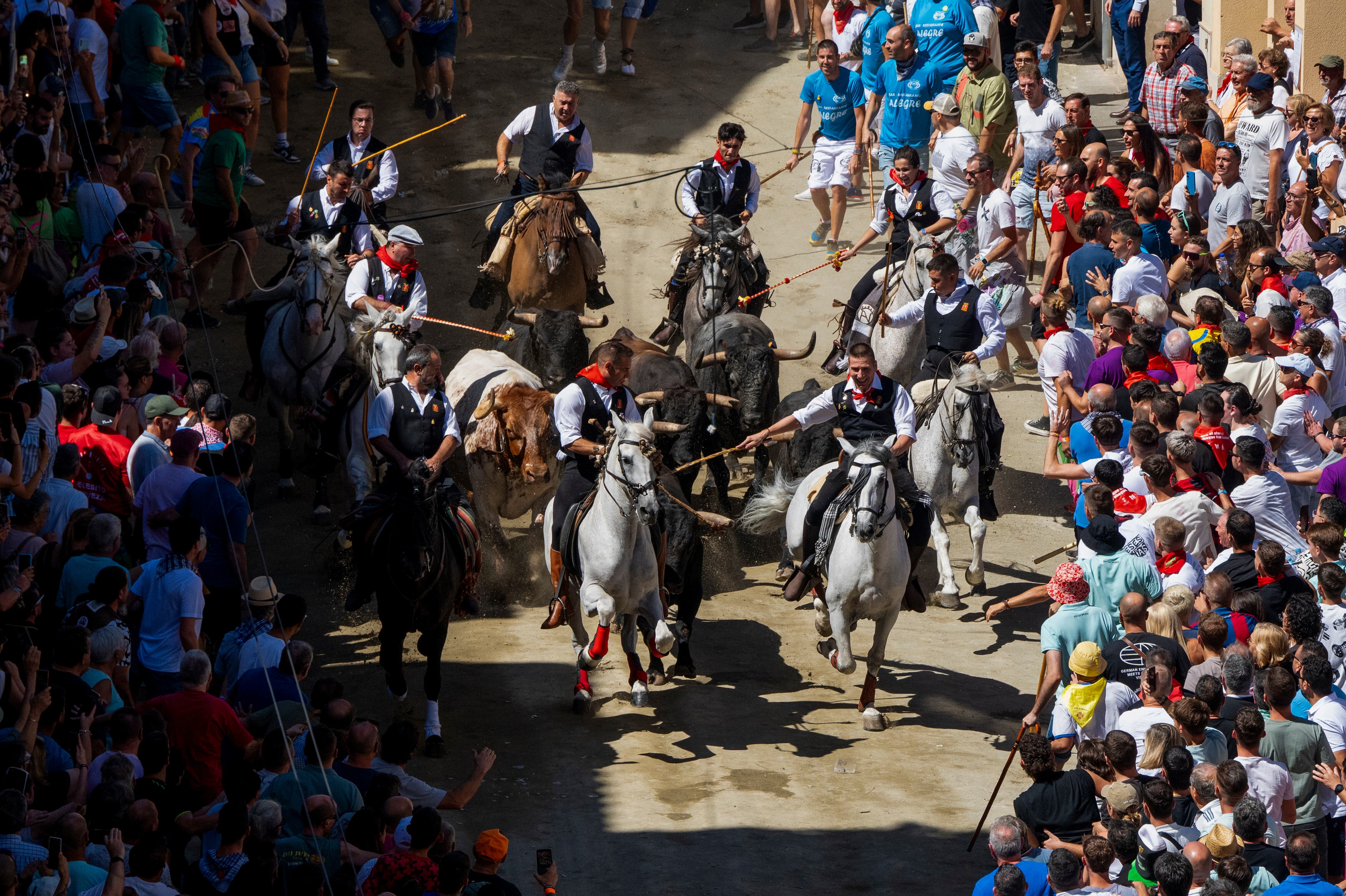 SEGORBE (CASTELLÓN), 09/09/2024.- Vista general de la Entrada de toros y caballos de Segorbe (Castellón), que se ha llevado a cabo este lunes. EFE/Andreu Esteban
