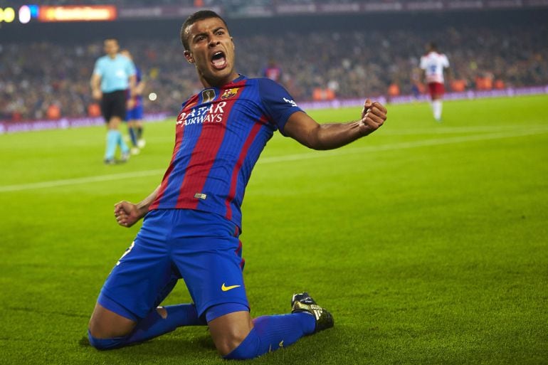Rafinha Alcántara celebra un gol con el Barcelona