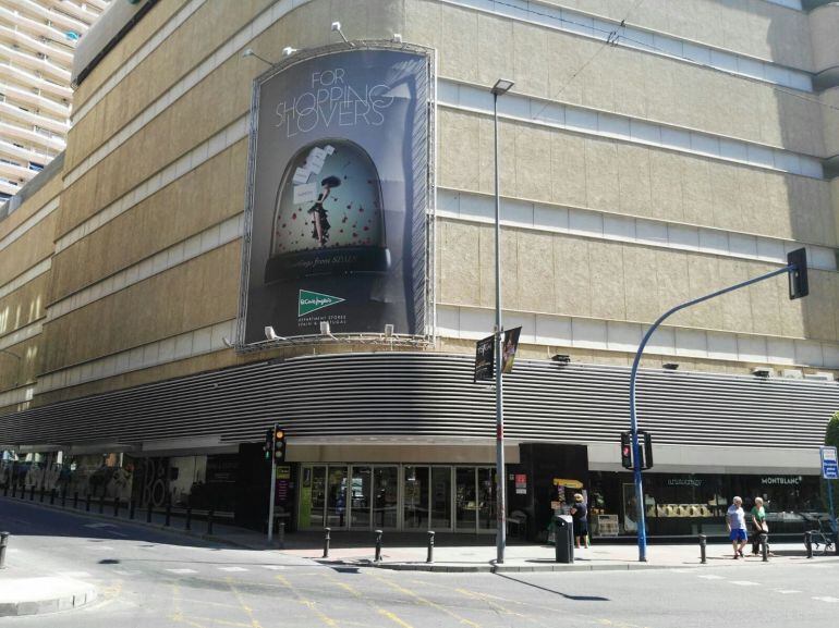 El Corte Inglés de la Avenida Maissonave a media mañana 