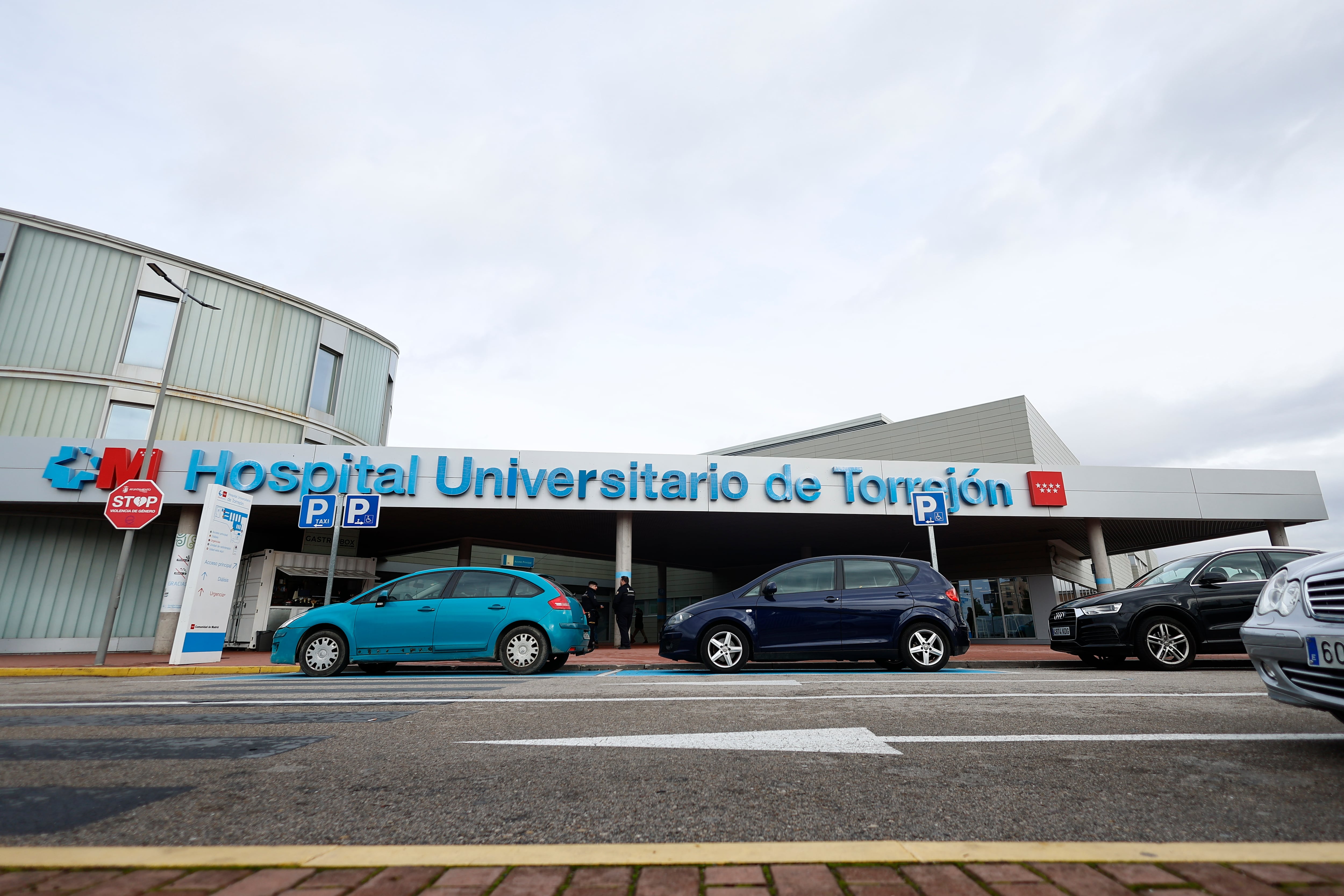 Vista de la entrada del Hospital de Torrejón de Ardoz gestionado por el grupo sanitario Ribera