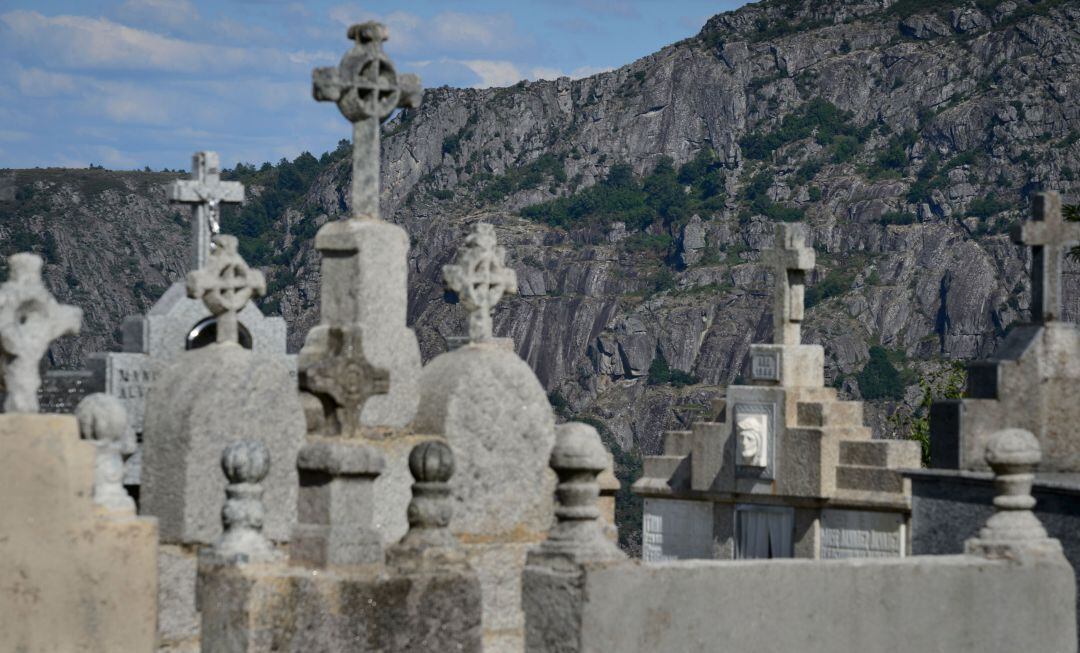 Una imagen de archivo de un cementerio.