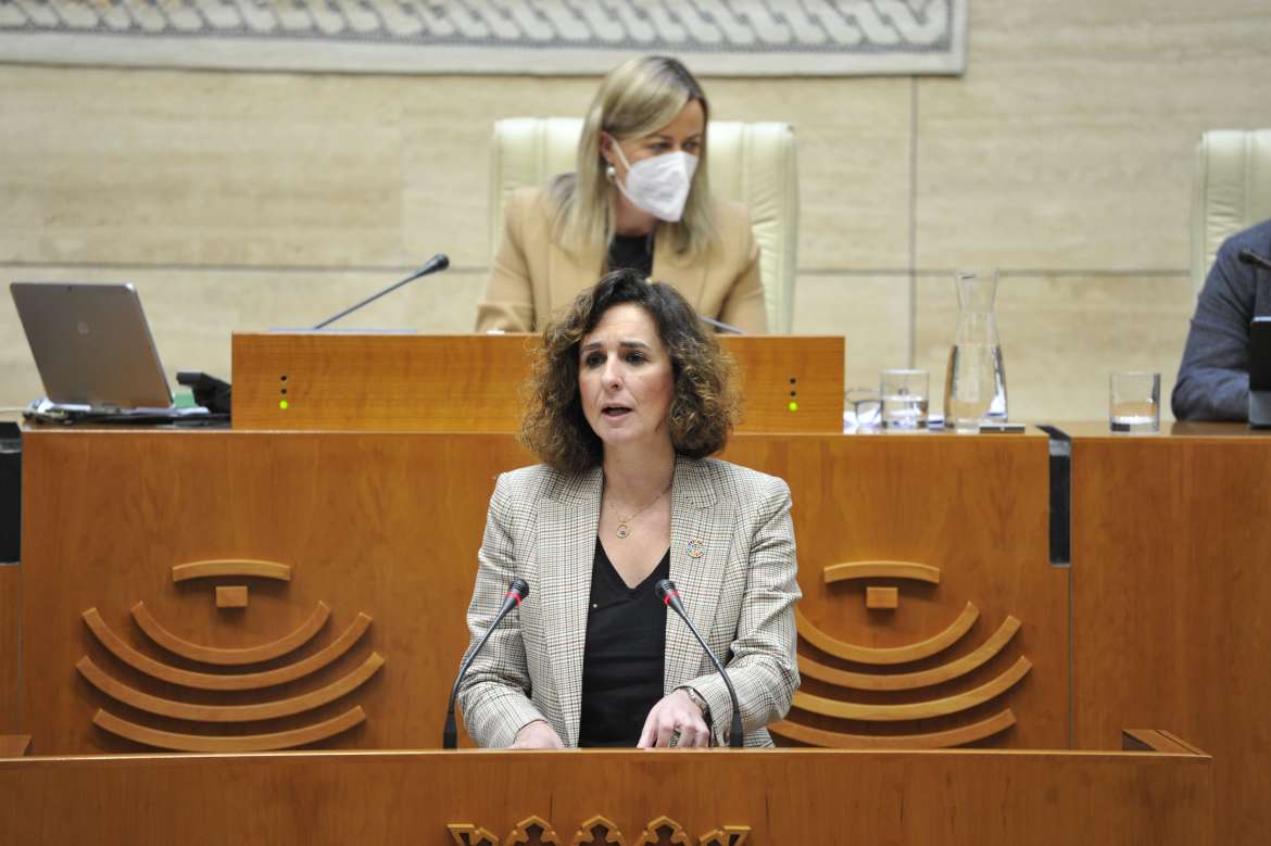 La consejera de Sostenibilidad y Transición Ecológica, Olga García, en su comparecencia esta mañana en la Asamblea de Extremadura