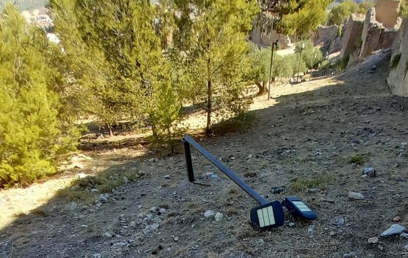 Destrozos realizados en el alumbrado.