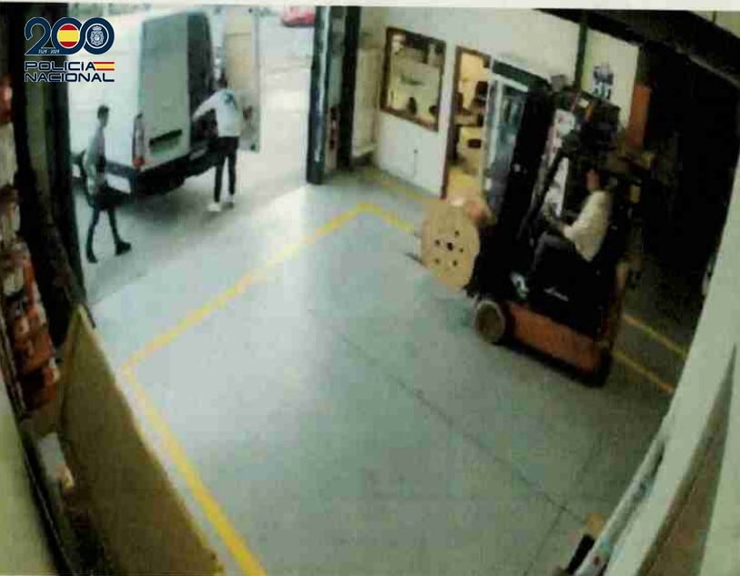 Dos hombres detenidos por estafar más de 71.000 euros en la compra de cobre en varias empresas del norte de España