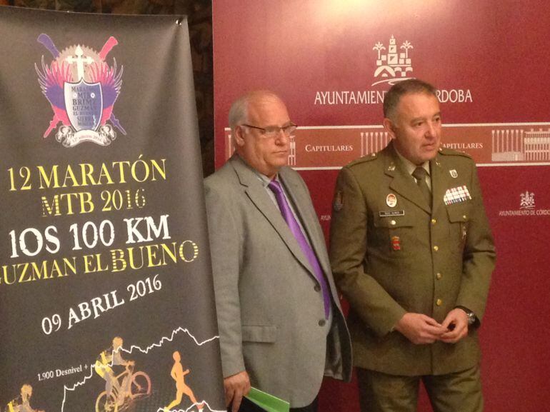 Antonio Cabello y el General Ruiz Olmos