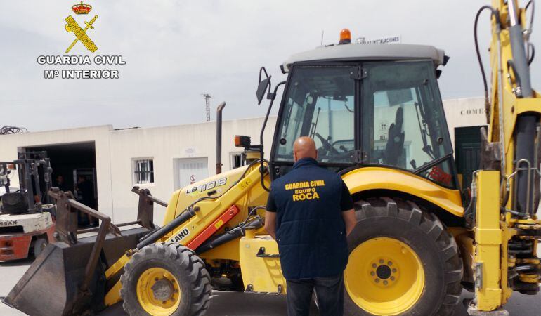 Los equipos Roca de la Guardia Civil investigan los robos en el campo