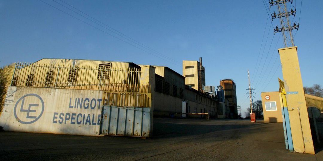 Exterior de la fábrica de Lingotes Especiales